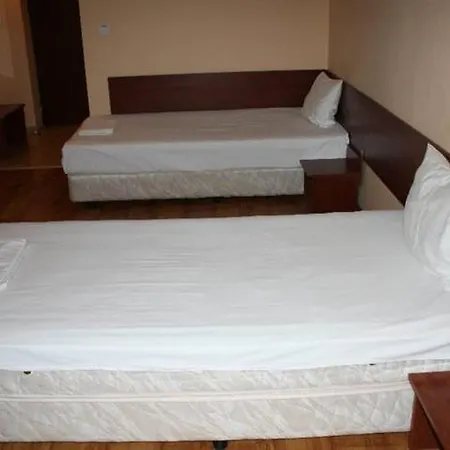 Хотел Раднево ホテル *