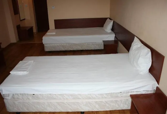 Хотел Раднево Отель *